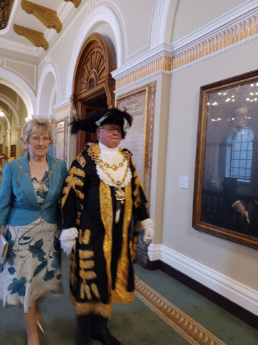Cllr Ken Wood in the Lord Mayor's livery with his wife, the Lady Mayoress, Barbara